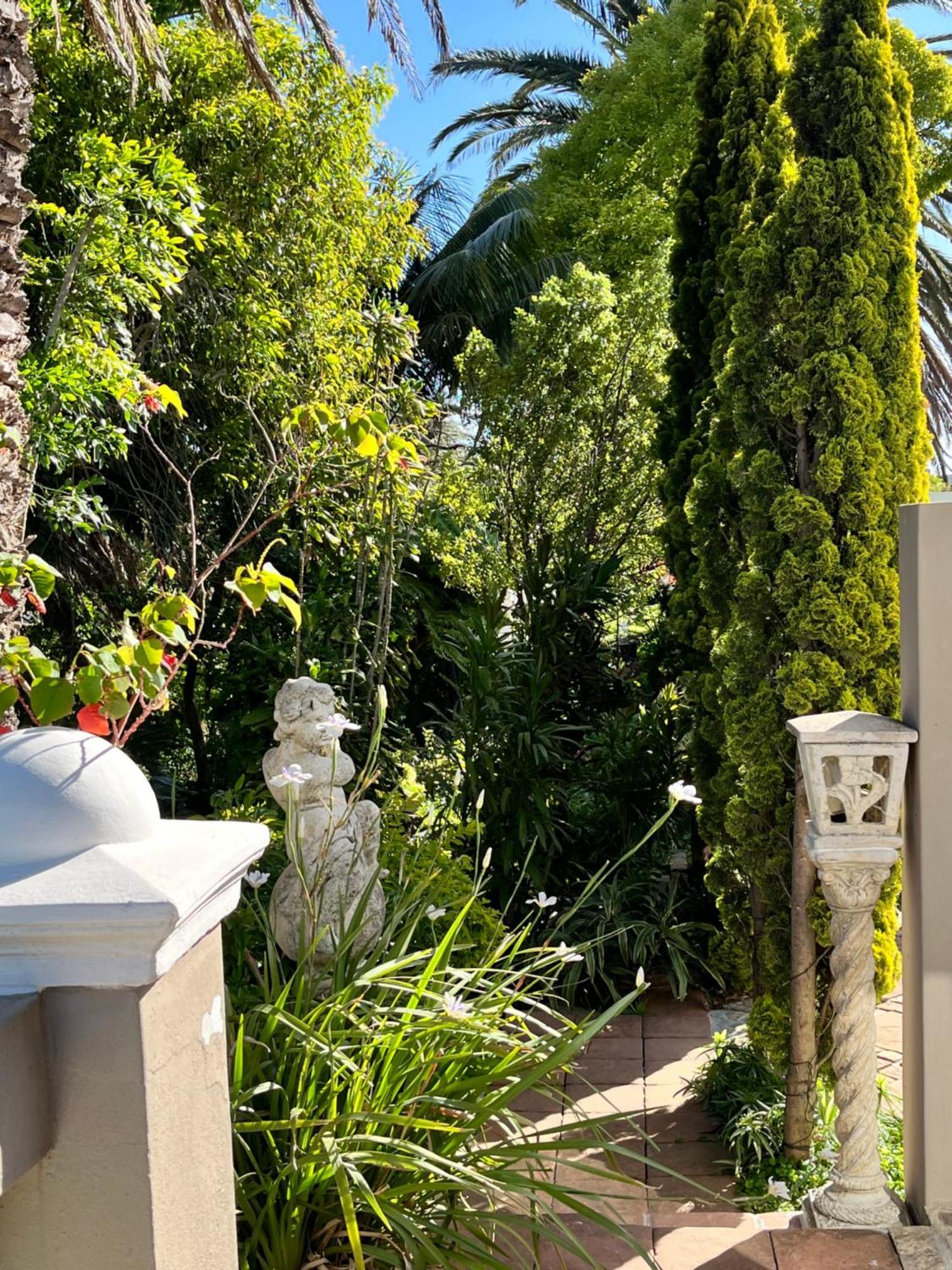 Somerset West Garden Apartments 1 エクステリア 写真